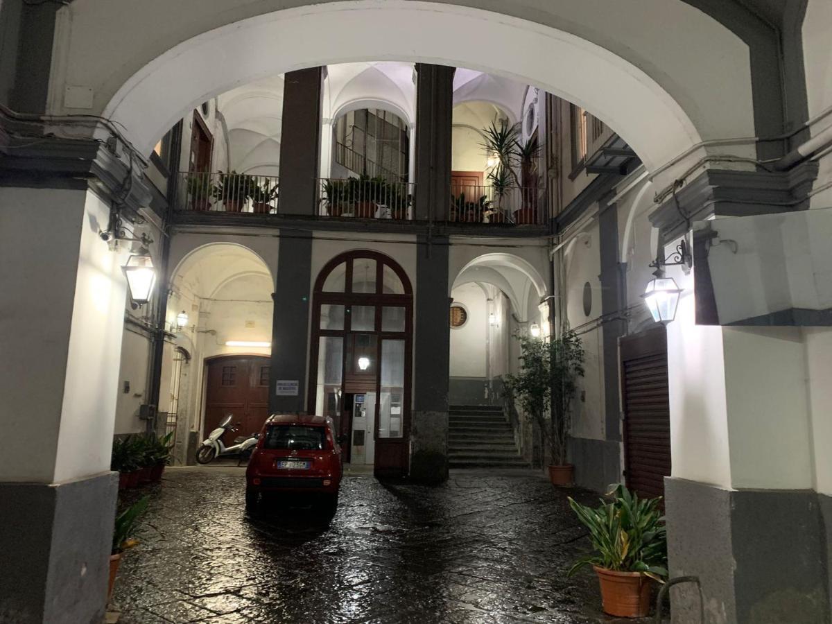 I Gironi Di Dante Daire Napoli Dış mekan fotoğraf